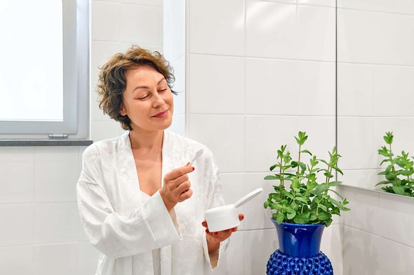 How Do Biometric Wearables Contribute to Personalized Hydration Strategies for Endurance Athletes?